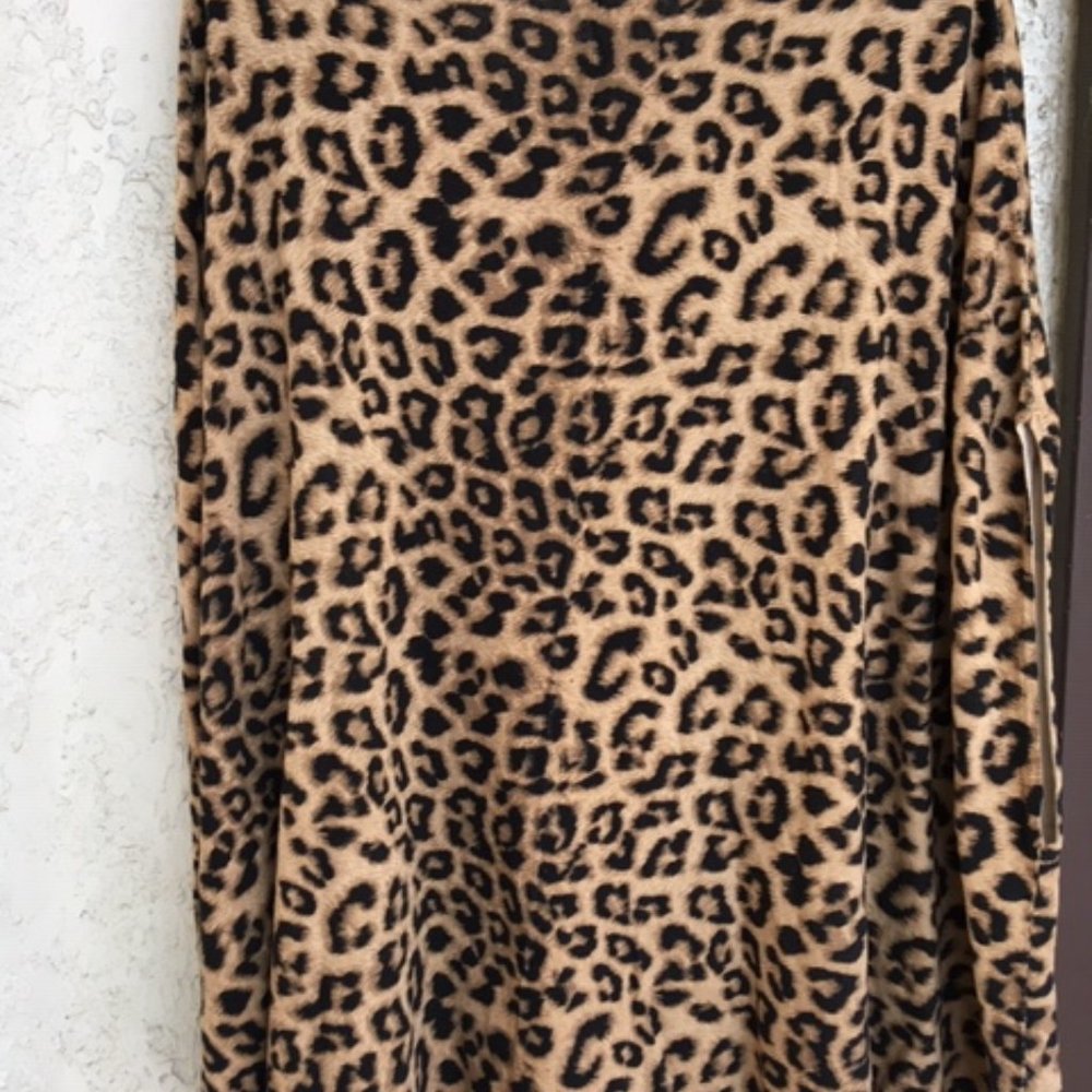 Chico's cotton cheetah print cape O/S NWT
